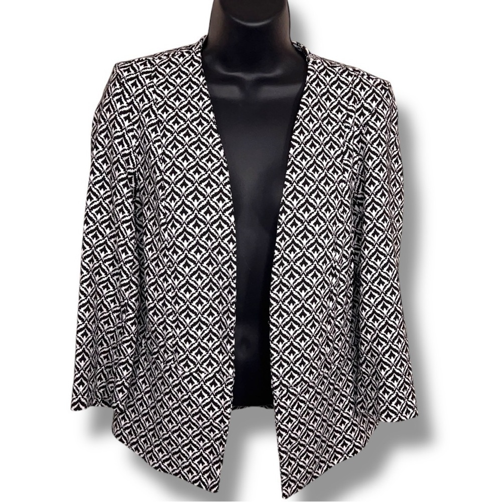Medium Roz And Ali Black White Geometric Print Blazer Open Front Stretch
